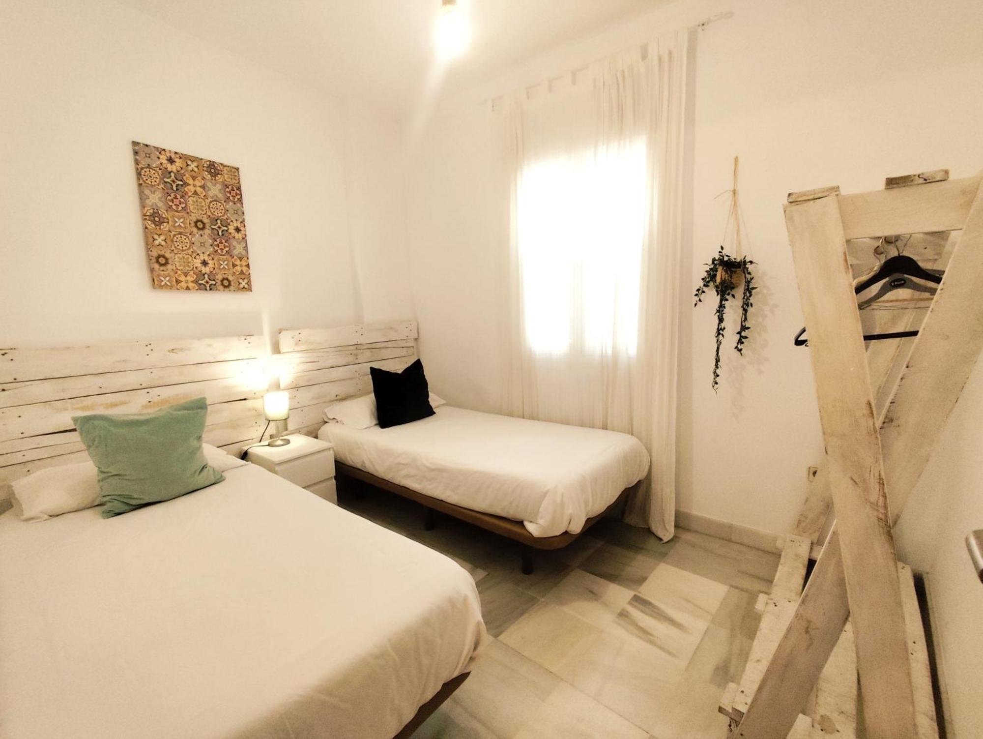 Apartamento San Luis. Plaza De Parking Gratis!!! Sevilla Exteriér fotografie